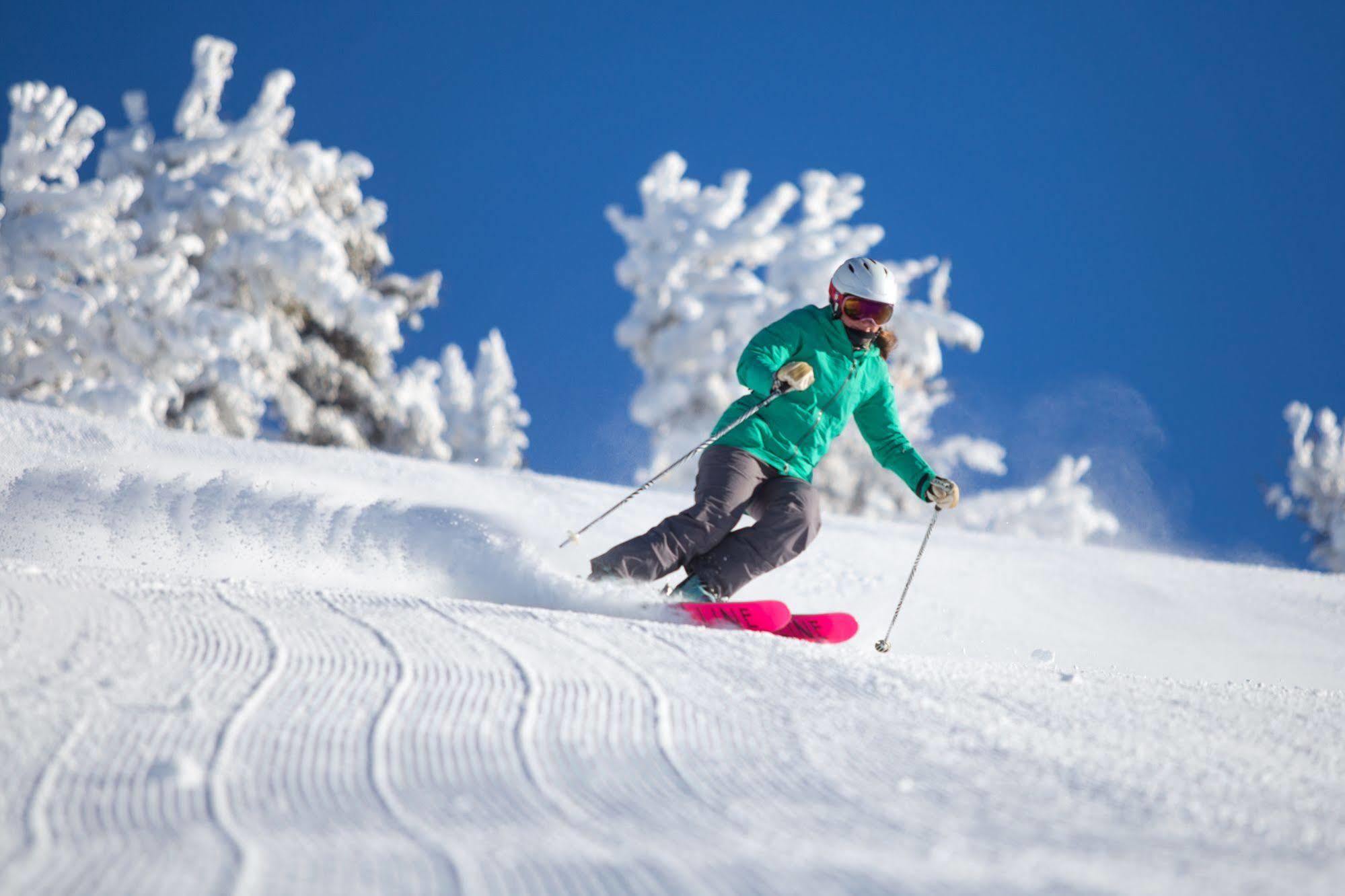 Teewinot Lodge By Grand Targhee Resort Алта Экстерьер фото