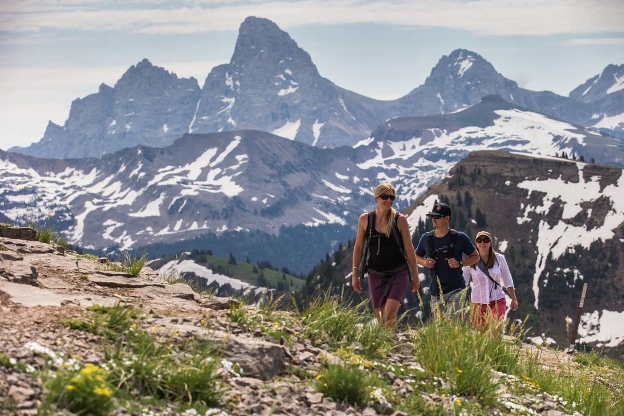 Teewinot Lodge By Grand Targhee Resort Алта Экстерьер фото